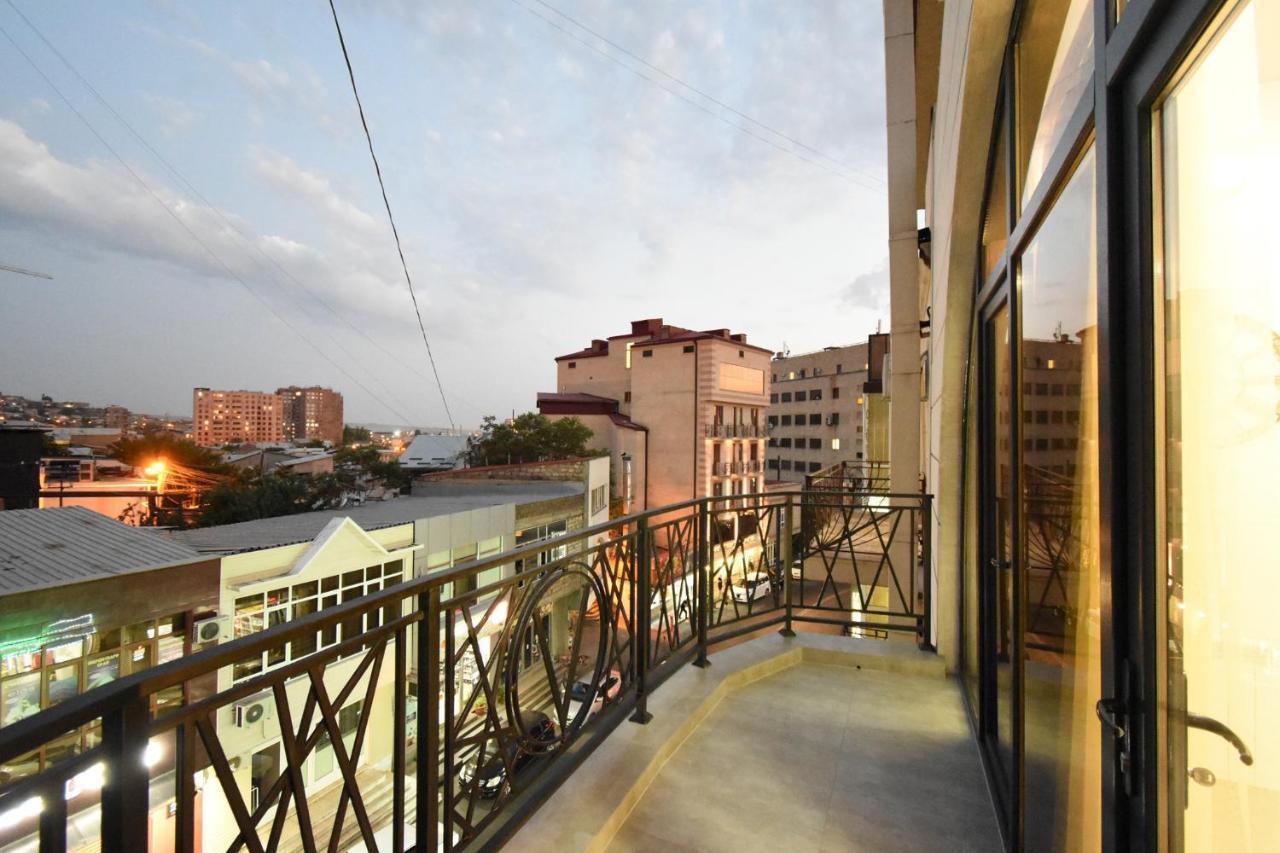 New Apartment In Downtown Yerevan Exterior photo